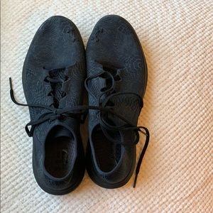 Under Armour Tennis Shoes